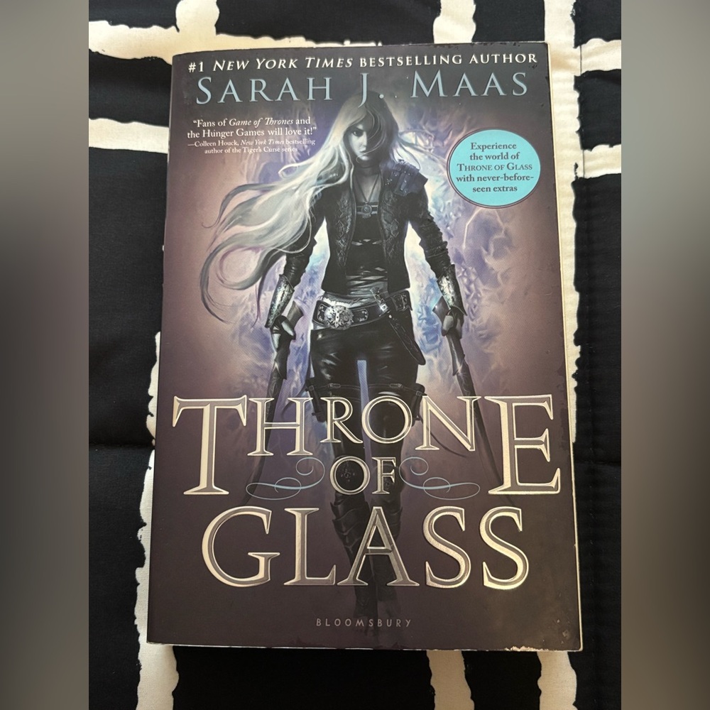 Out Of Print Throne of Glass Paperback